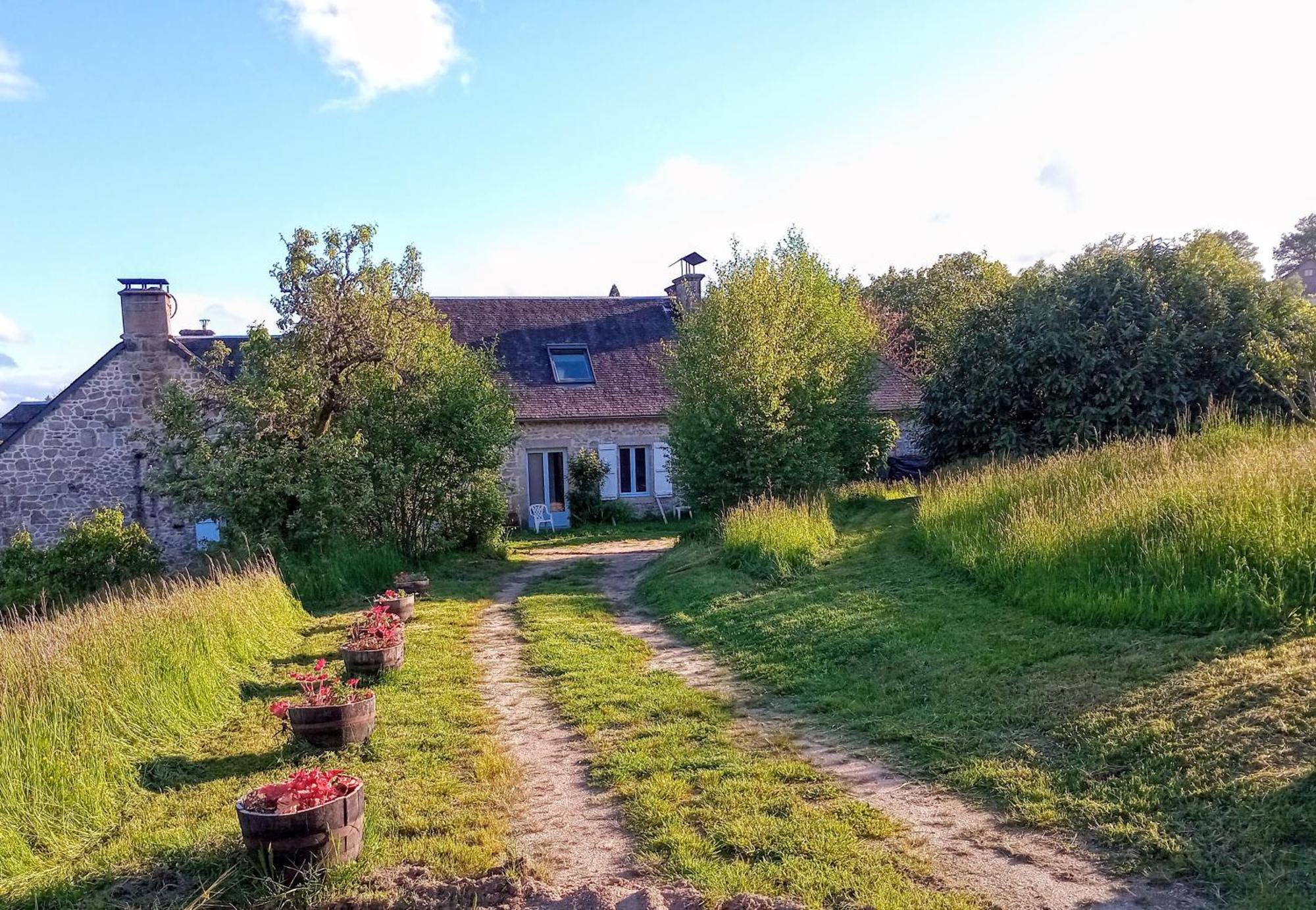 Les Pipistrelles 19 - Chambre D'Hotes Meymac Bagian luar foto